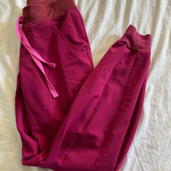Figs Pants - Pink fig scrub joggers